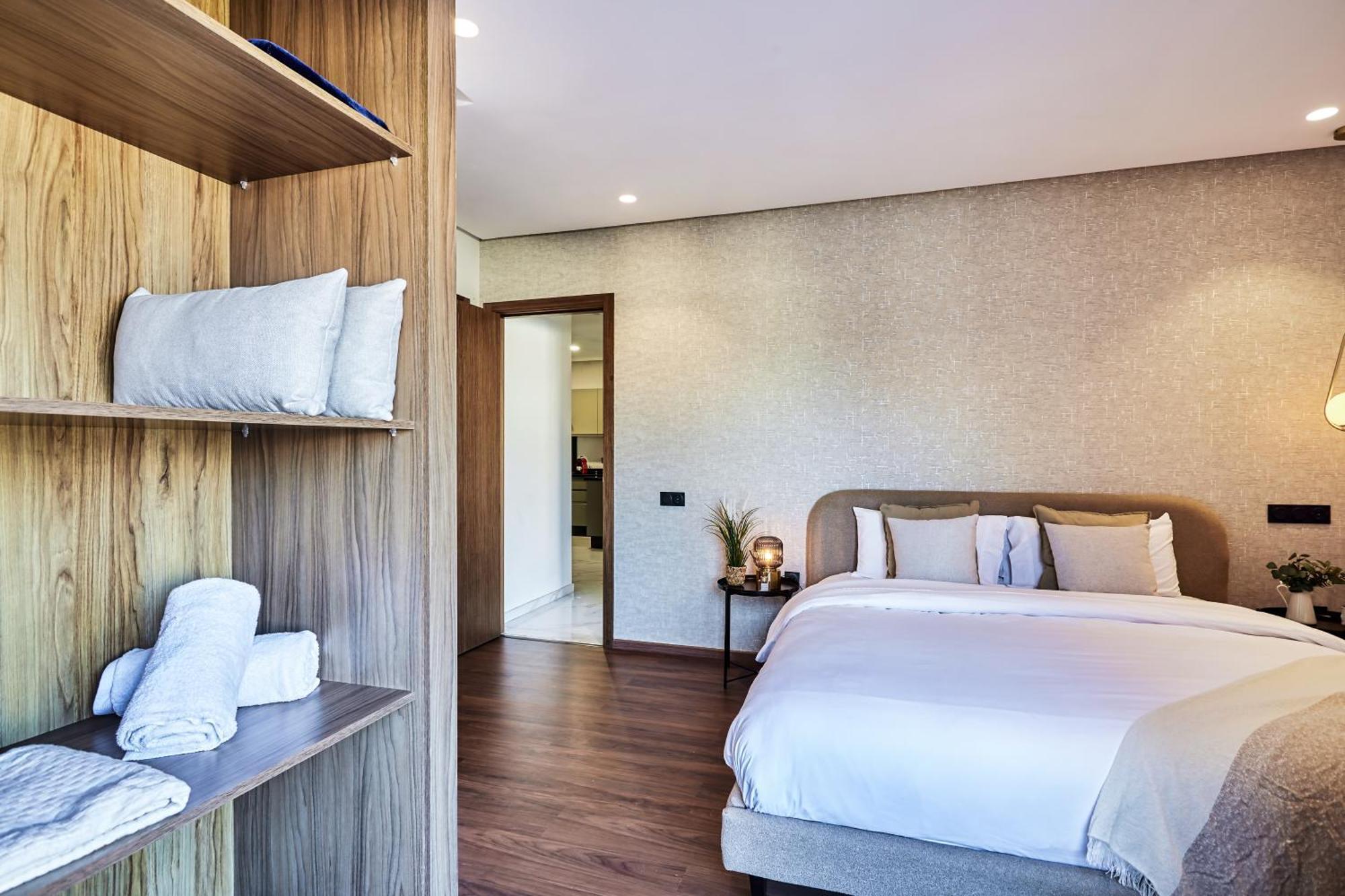 Ferienwohnung Sleek And Modern 2-Bed Unit In Downtown Casa Casablanca Exterior foto