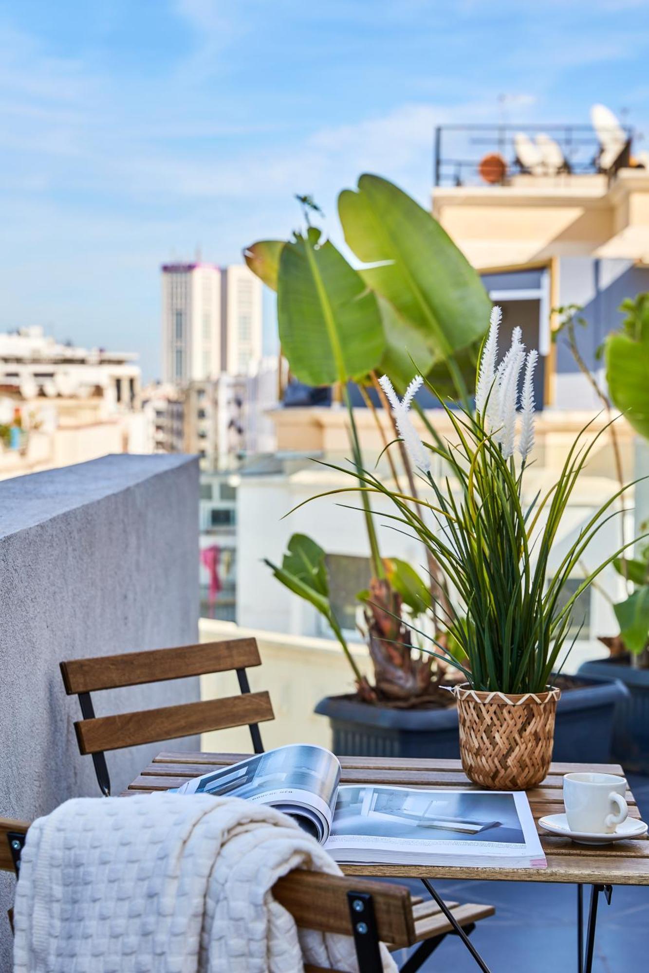 Ferienwohnung Sleek And Modern 2-Bed Unit In Downtown Casa Casablanca Exterior foto